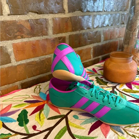 adidas TOKYO Women’s Green and Pink Classic Slim-Profile Sneakers - Picture 5 of 7
